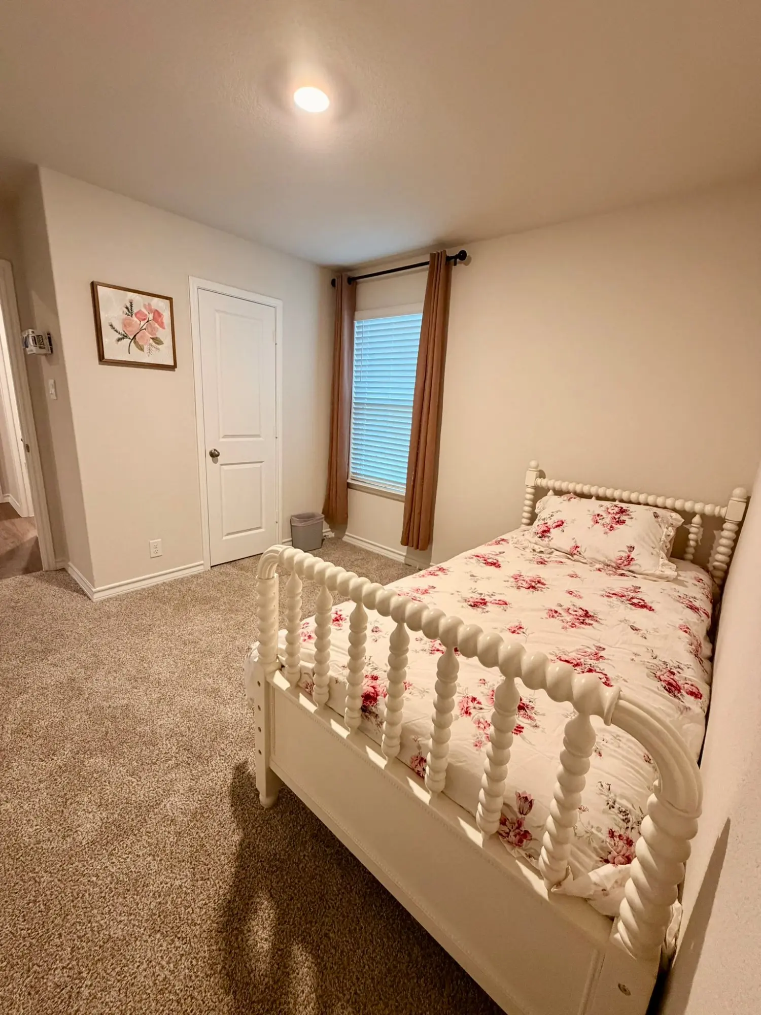 Cozy furnished bedroom